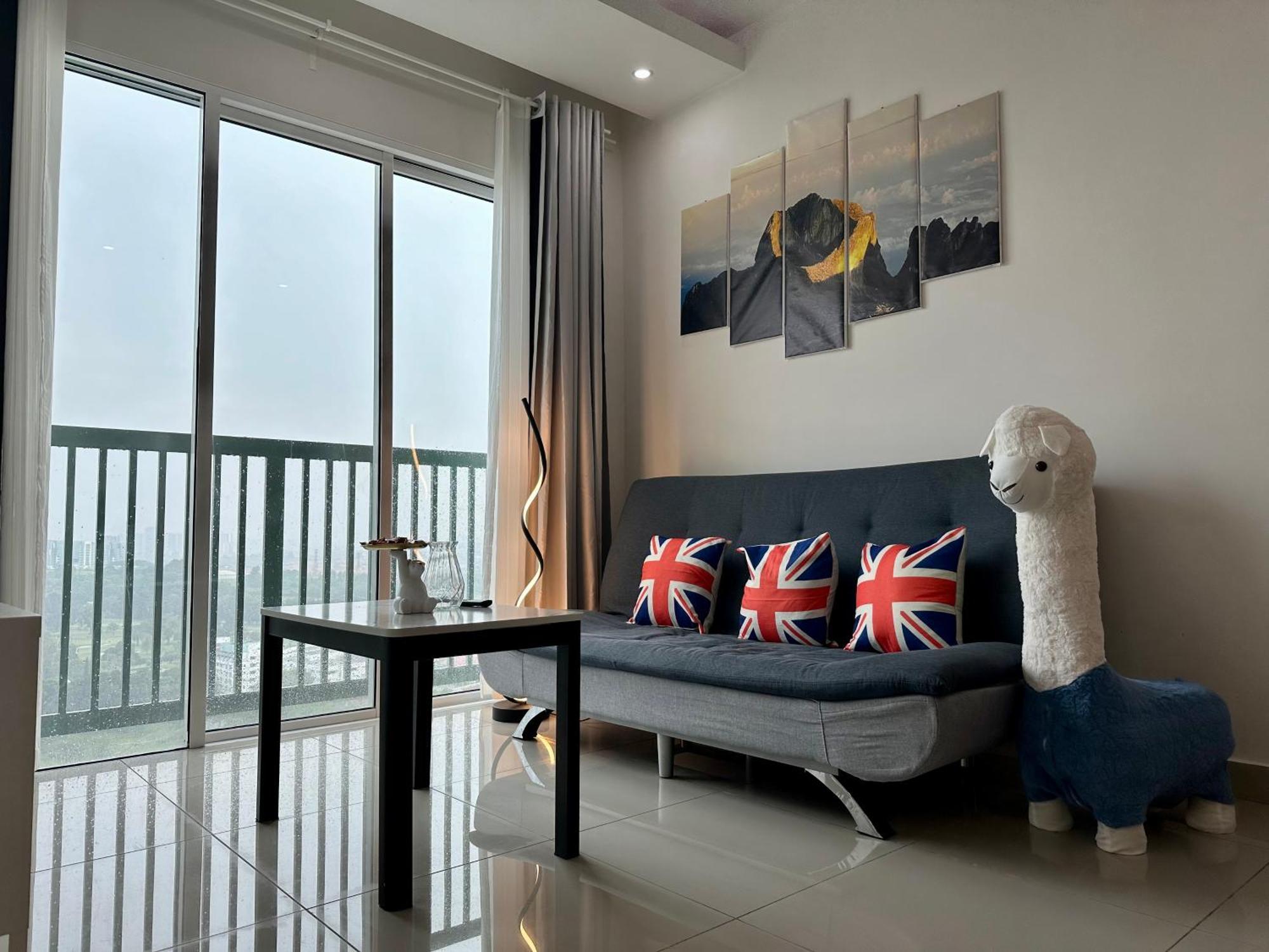 Apartment Entire Golfview 3 Bedroom In Petaling Jaya Near Paradigm Mall